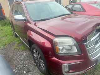 2016 GMC Terrain Denali - Exterior Front Right Corner Image